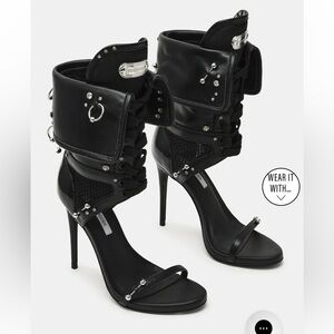 NWT Steve Madden Casella Heels | Black